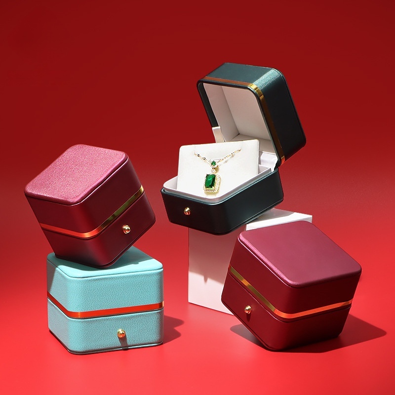 고급 PU 가죽 보석함 (골드 트림 & 금속 걸쇠 포함 - Bar Cart Gold 리뷰 및 가격